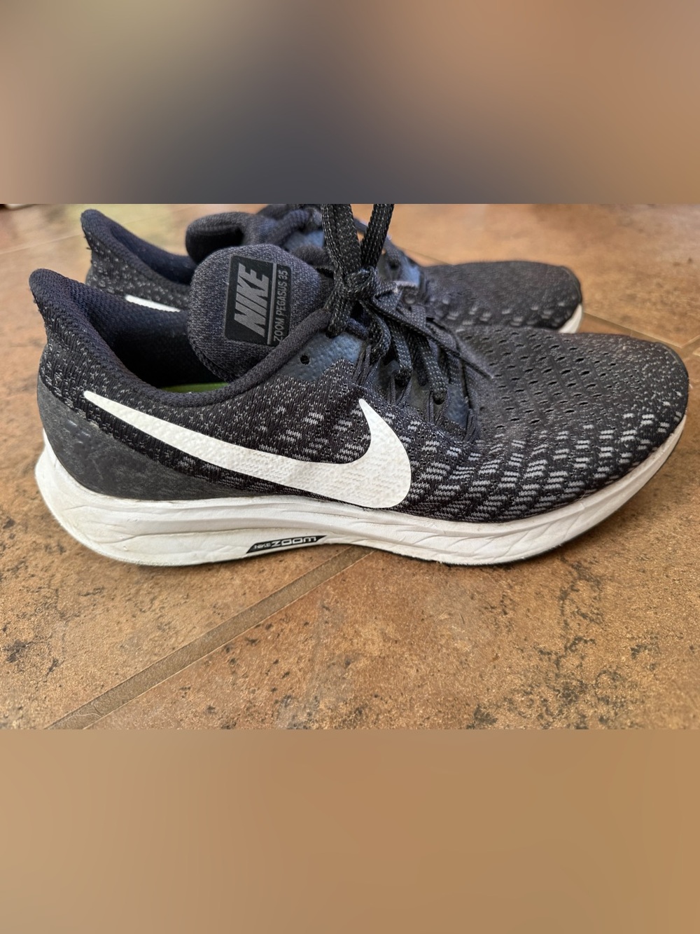Nike Zoom Running Shoes - Picture 3 of 6